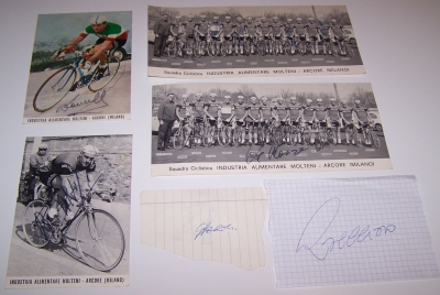 immagine degli autografi di ciclisti degli anni '60 e del calciatore Rivellino