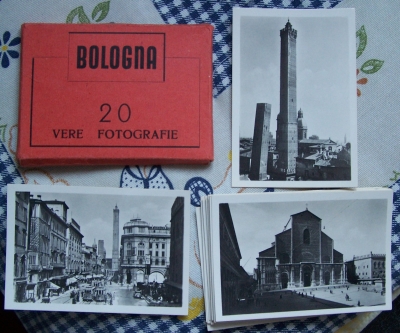 cartellina con le vedute d'epoca di Bologna