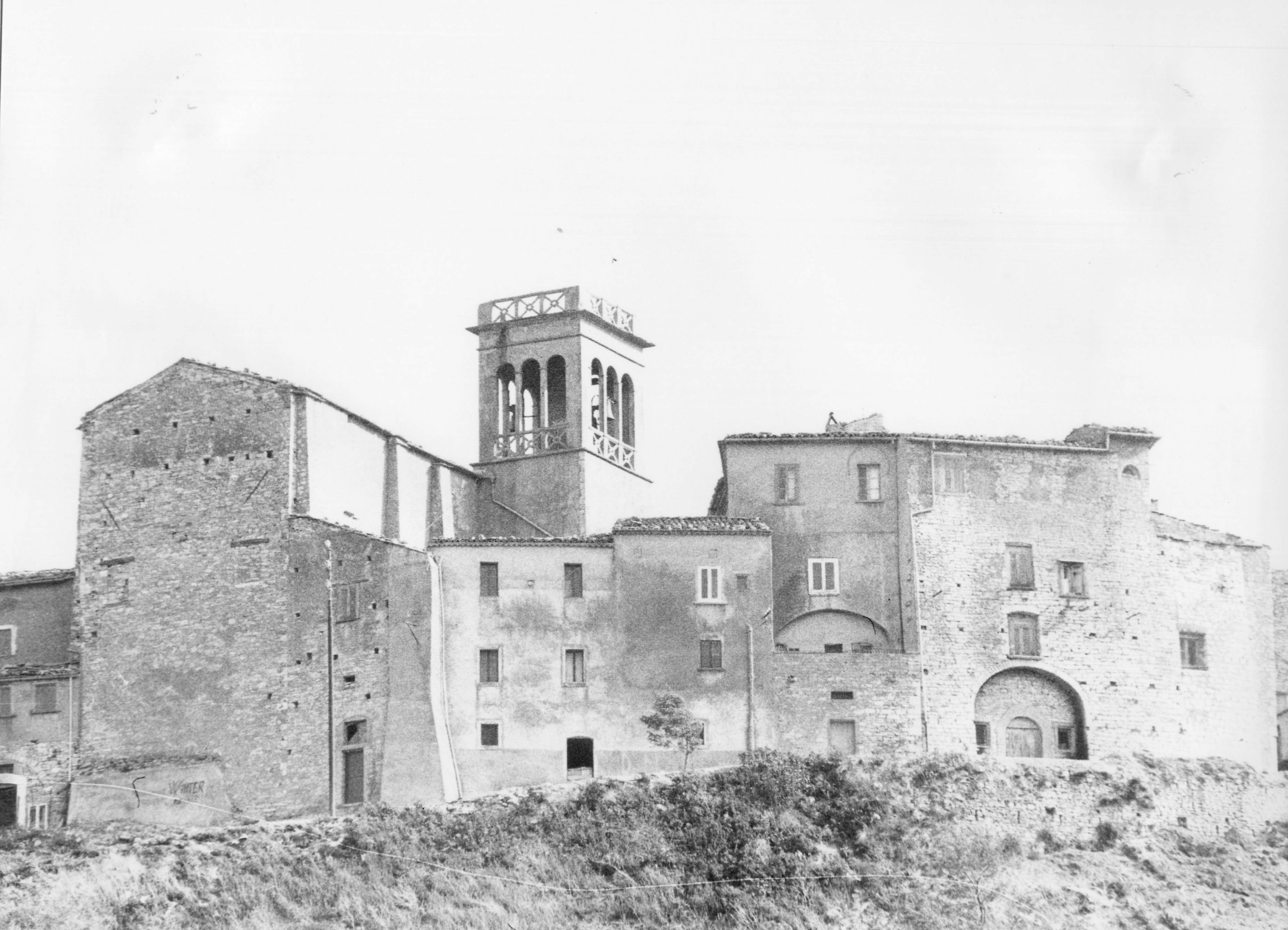 la chiesa di San Michele dalle coste