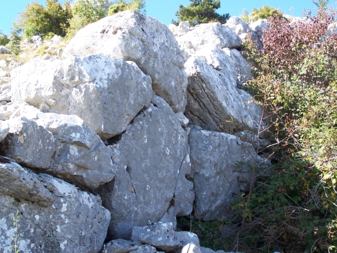 immagine della cinta muraria delle Civitelle di Frosolone