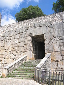 la porta Maggiore e la cinta muraria megalitica dell'acropoli di Alatri